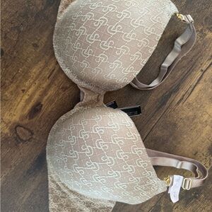 Victoria's Secret Gold and Beige Bra LACE 40c